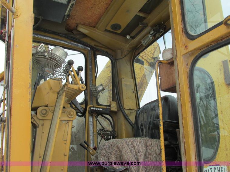 image for item I3772 1980 Caterpillar 140G articulated motor grader