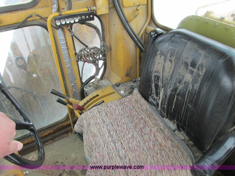 image for item I3772 1980 Caterpillar 140G articulated motor grader