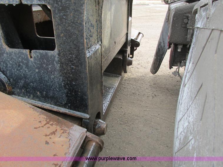 image for item I3785 2001 Load King lowboy trailer