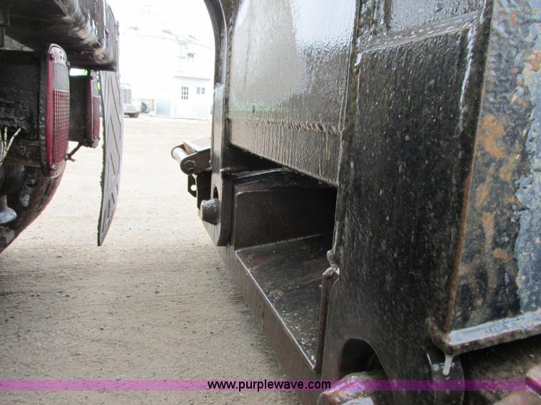 image for item I3785 2001 Load King lowboy trailer