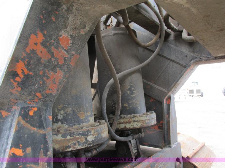 image for item I3789 1992 Nelson ART-FL-401D equipment trailer