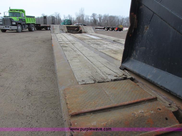 image for item I3789 1992 Nelson ART-FL-401D equipment trailer