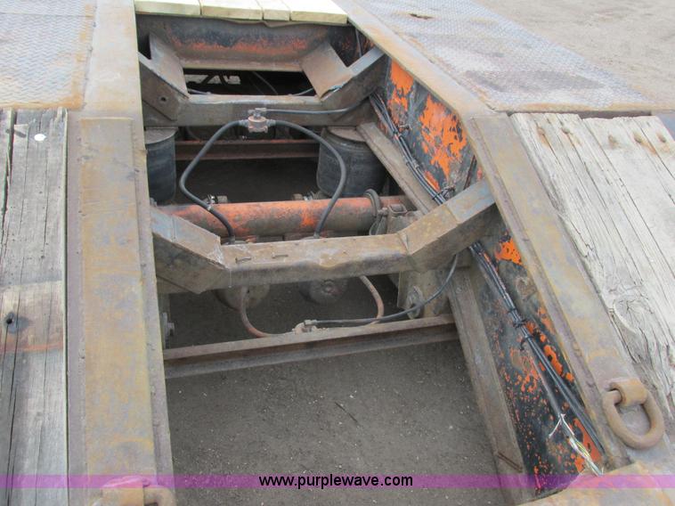 image for item I3789 1992 Nelson ART-FL-401D equipment trailer