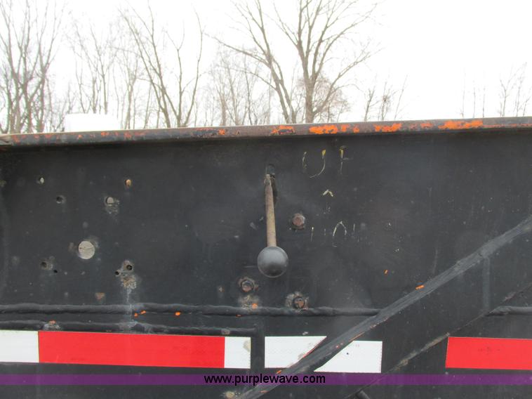 image for item I3789 1992 Nelson ART-FL-401D equipment trailer