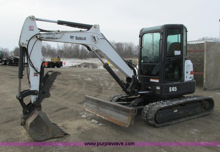 image for item I3790 2011 Bobcat E45M-ZT compact excavator