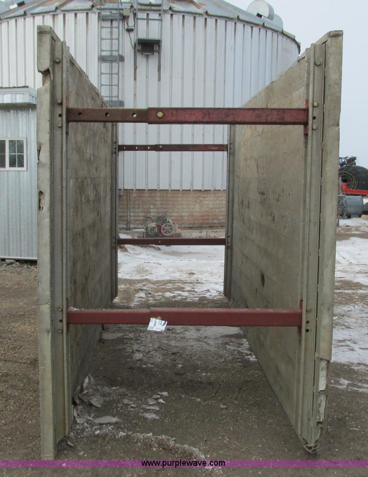 image for item I3793 Pro Tech trench box