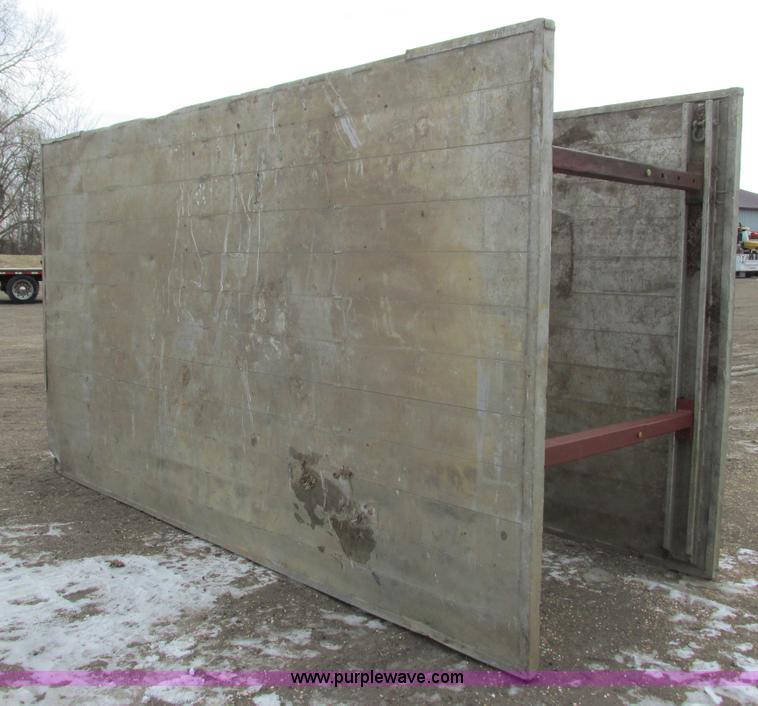 image for item I3793 Pro Tech trench box