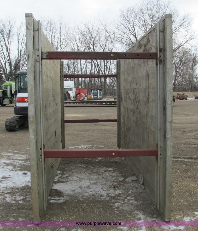 image for item I3793 Pro Tech trench box