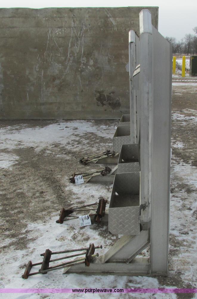 image for item I3795 Pro Tech headache rack