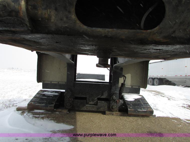 image for item I6587 2004 XL Specialized XL 70 lowboy trailer