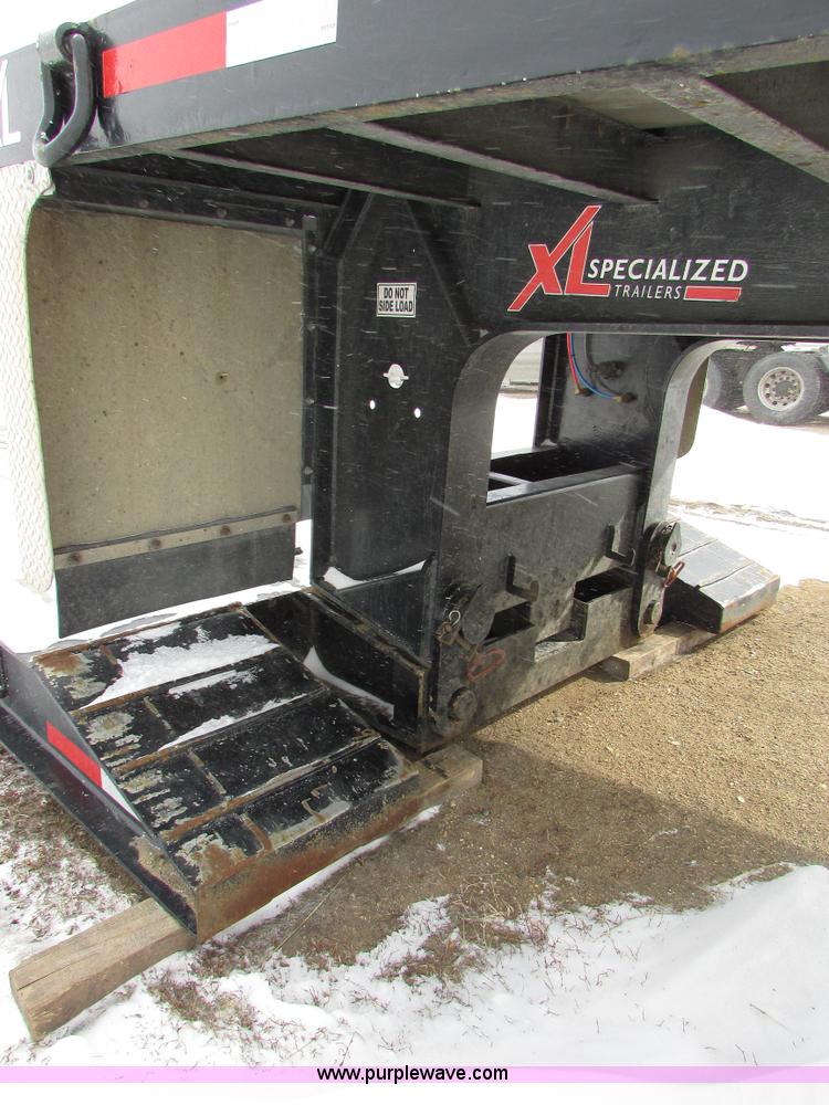 image for item I6587 2004 XL Specialized XL 70 lowboy trailer