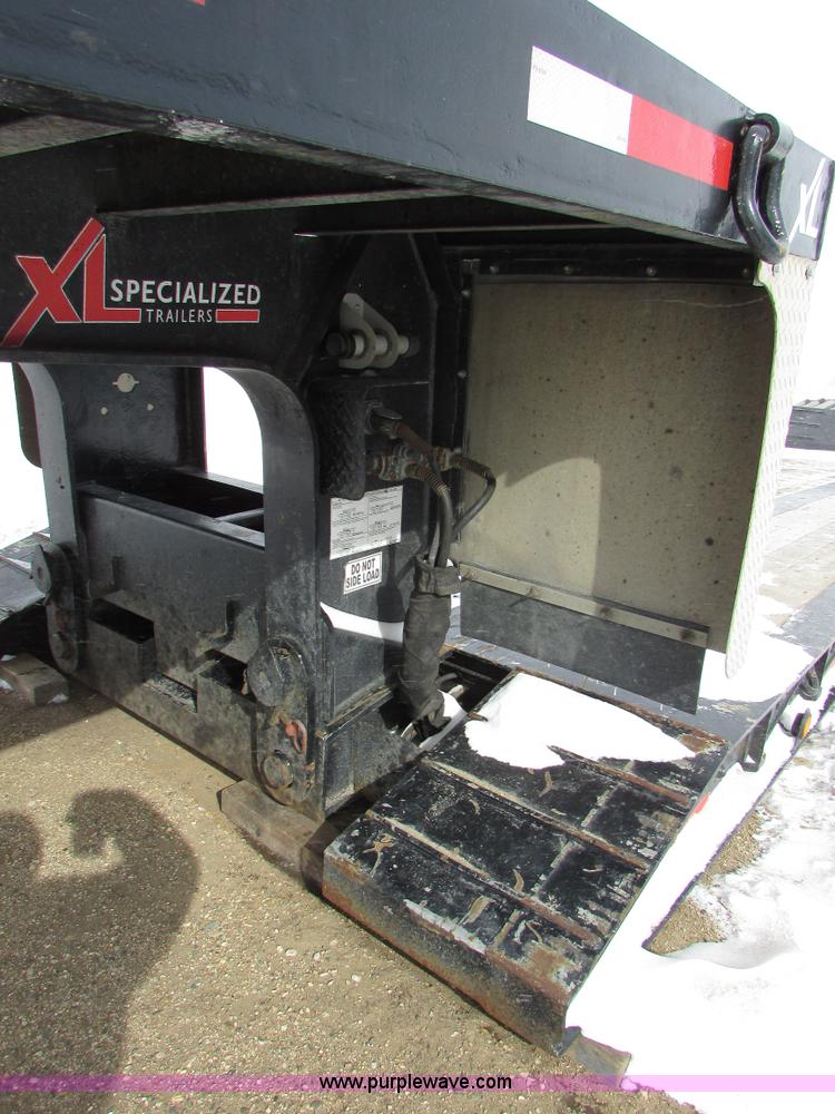 image for item I6587 2004 XL Specialized XL 70 lowboy trailer