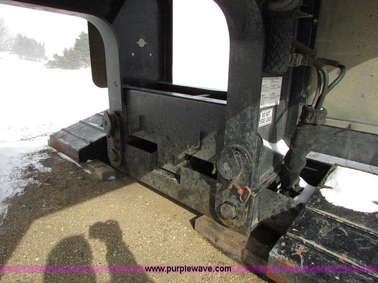 image for item I6587 2004 XL Specialized XL 70 lowboy trailer