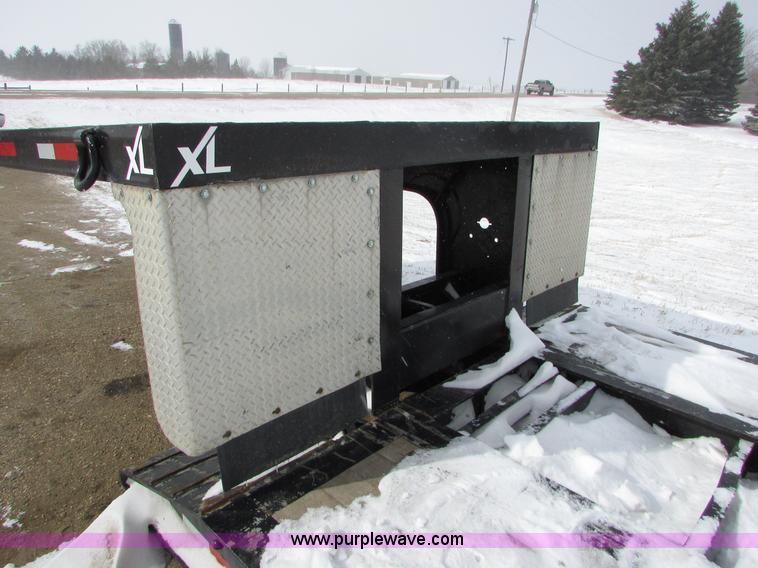 image for item I6587 2004 XL Specialized XL 70 lowboy trailer