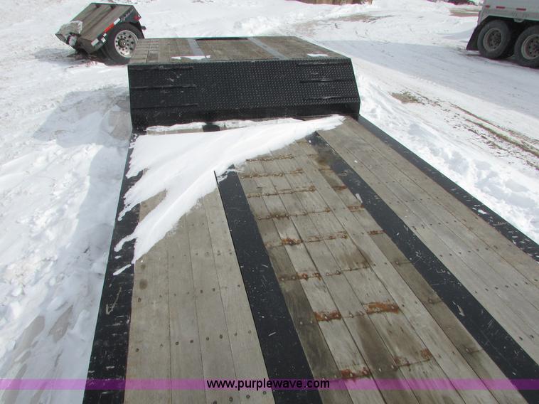 image for item I6587 2004 XL Specialized XL 70 lowboy trailer