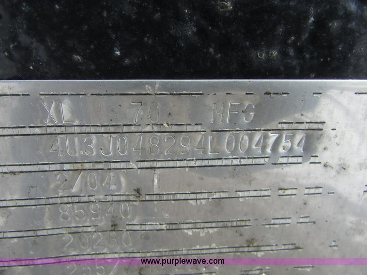 image for item I6587 2004 XL Specialized XL 70 lowboy trailer