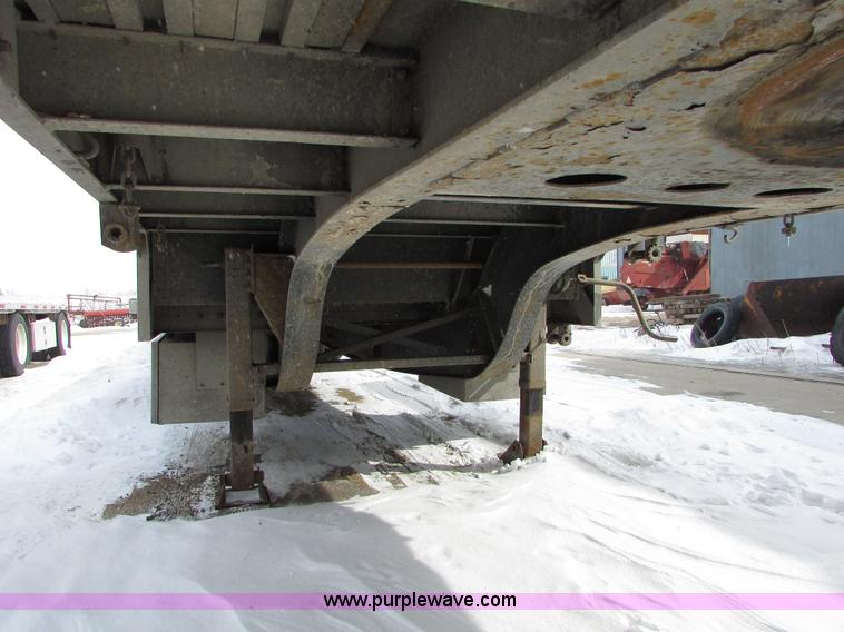 image for item I6588 2004 Reinke drop deck trailer