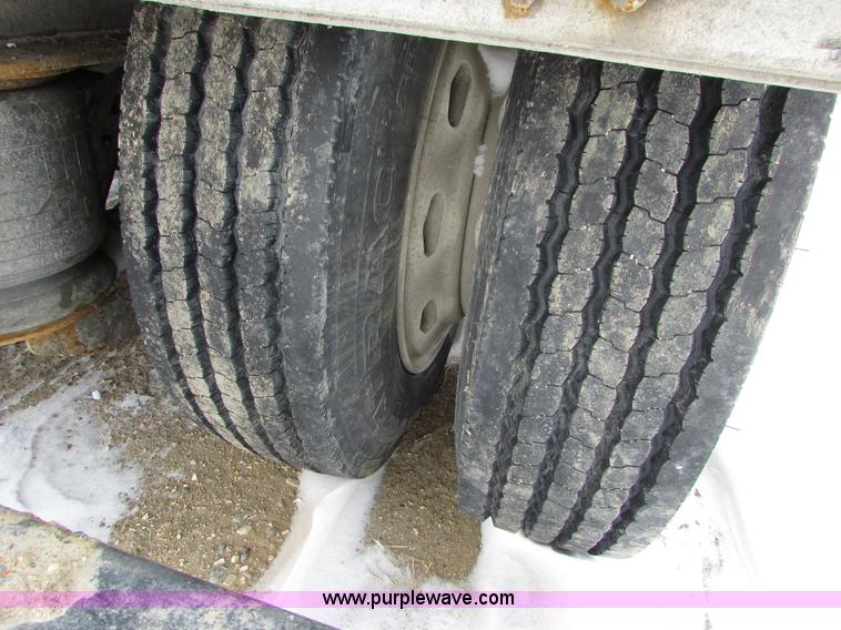 image for item I6588 2004 Reinke drop deck trailer