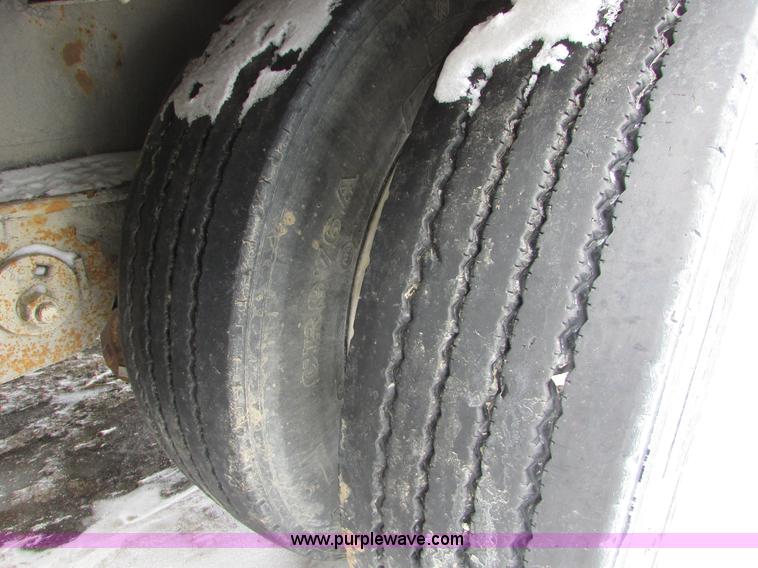 image for item I6588 2004 Reinke drop deck trailer