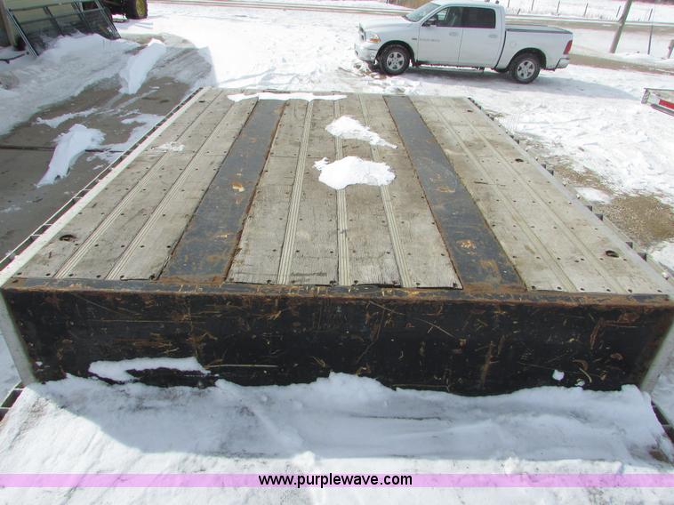 image for item I6588 2004 Reinke drop deck trailer