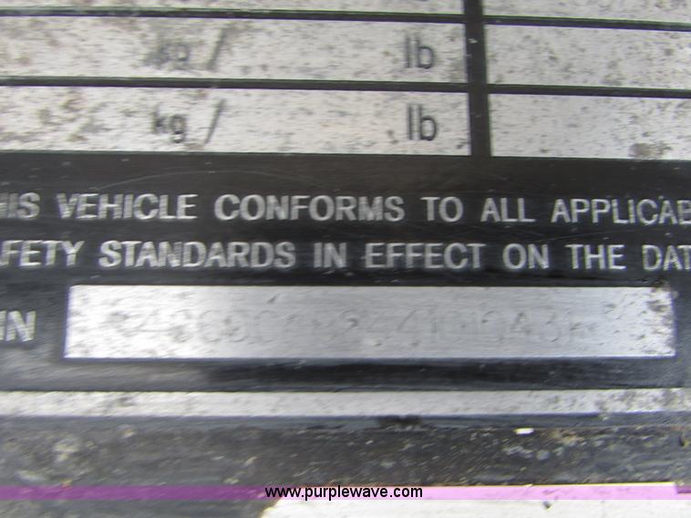 image for item I6588 2004 Reinke drop deck trailer