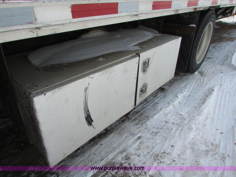 image for item I6589 2007 Fontaine Infinity drop deck trailer