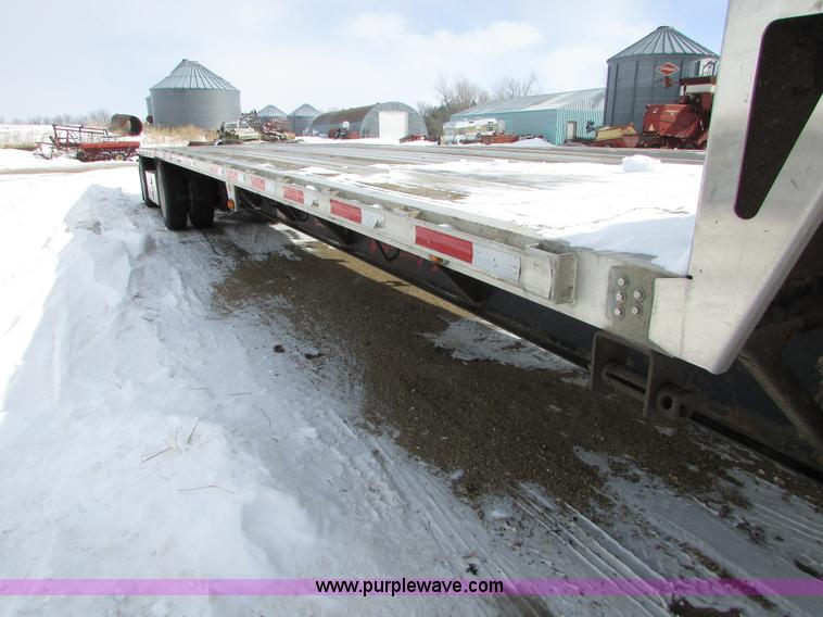 image for item I6589 2007 Fontaine Infinity drop deck trailer