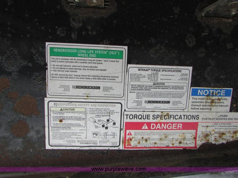 image for item I6589 2007 Fontaine Infinity drop deck trailer