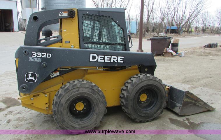 image for item I6601 2012 John Deere 332D skid steer