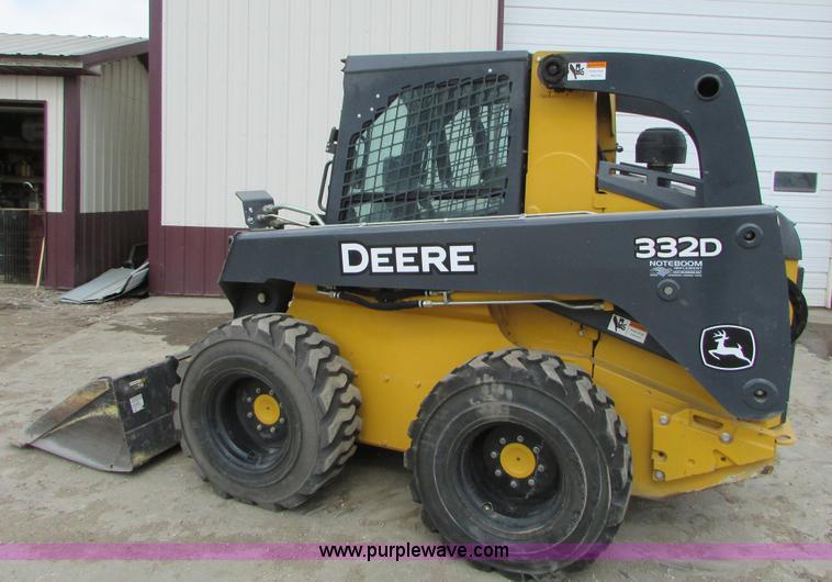 image for item I6601 2012 John Deere 332D skid steer