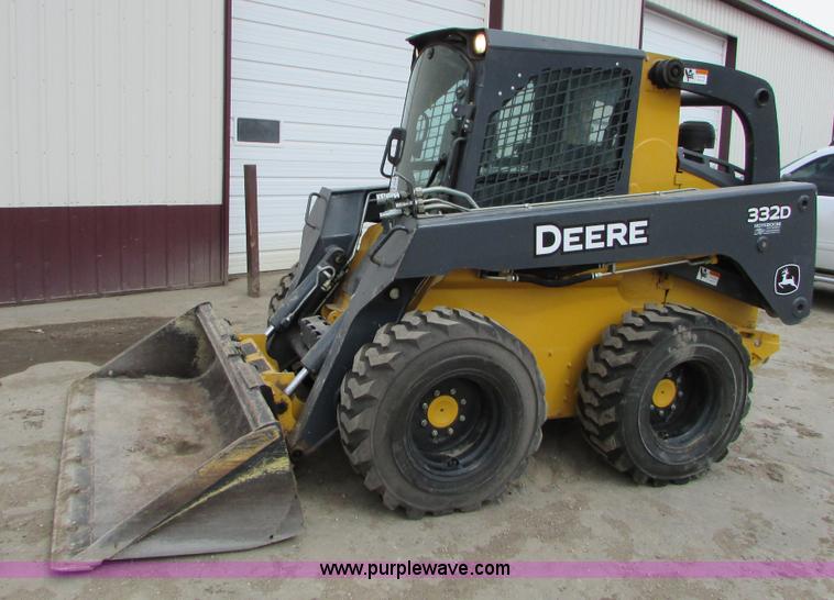 image for item I6601 2012 John Deere 332D skid steer