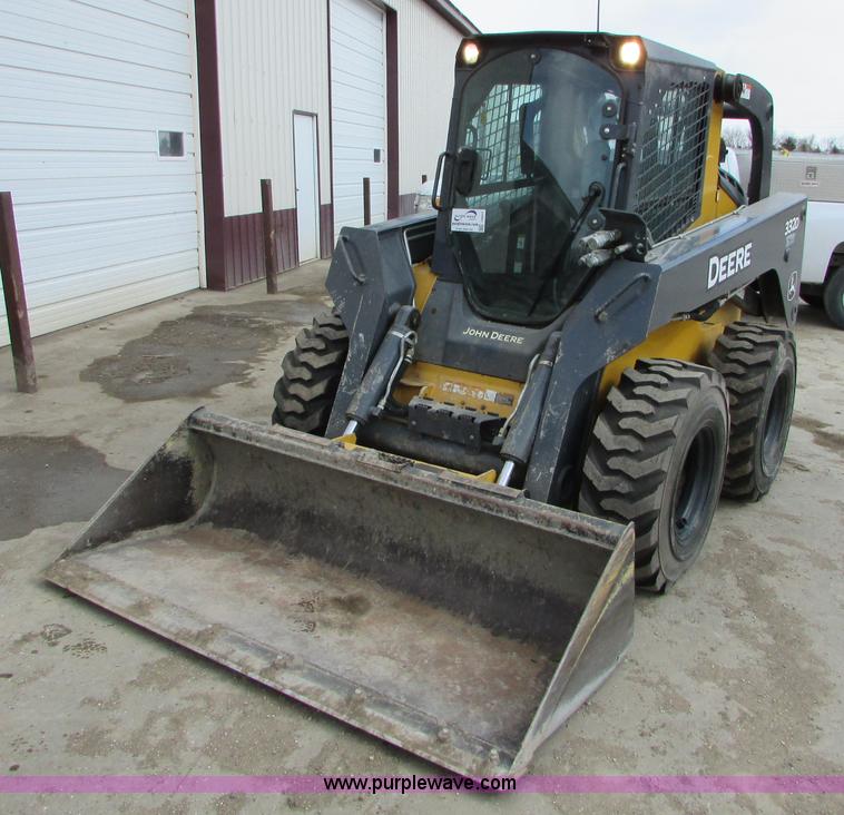 image for item I6601 2012 John Deere 332D skid steer