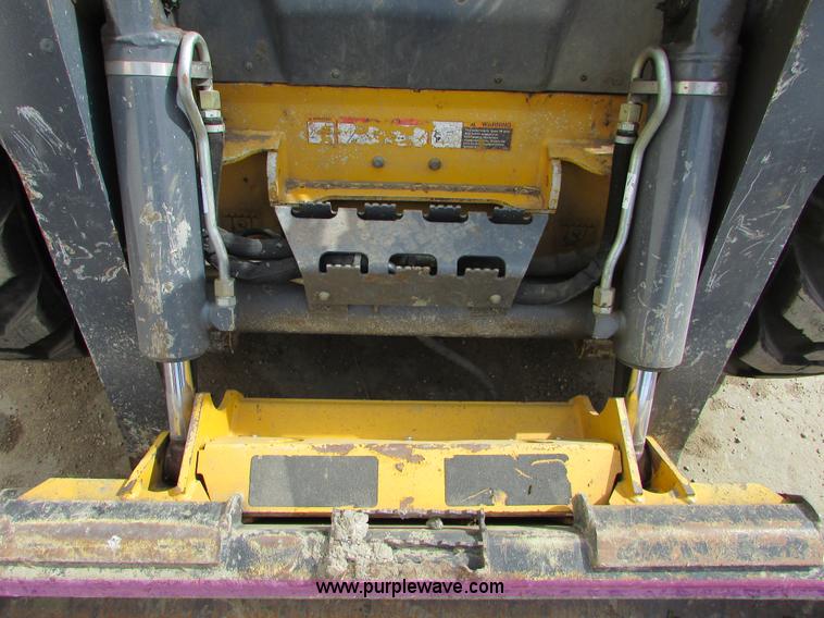 image for item I6601 2012 John Deere 332D skid steer