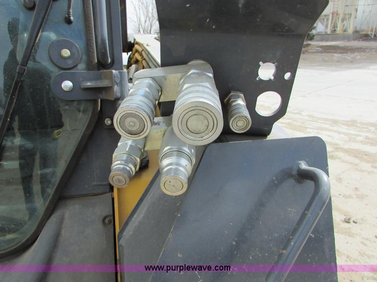 image for item I6601 2012 John Deere 332D skid steer