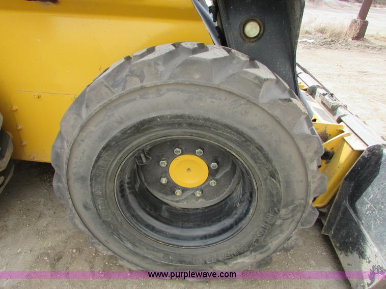 image for item I6601 2012 John Deere 332D skid steer