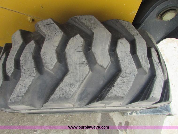 image for item I6601 2012 John Deere 332D skid steer