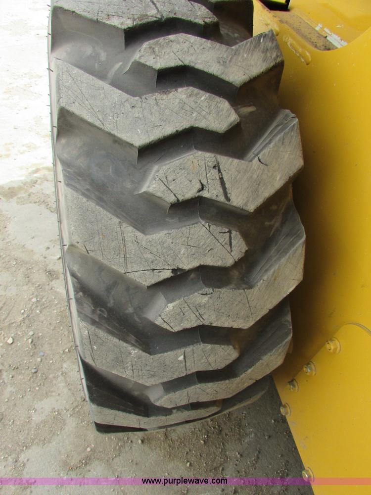 image for item I6601 2012 John Deere 332D skid steer