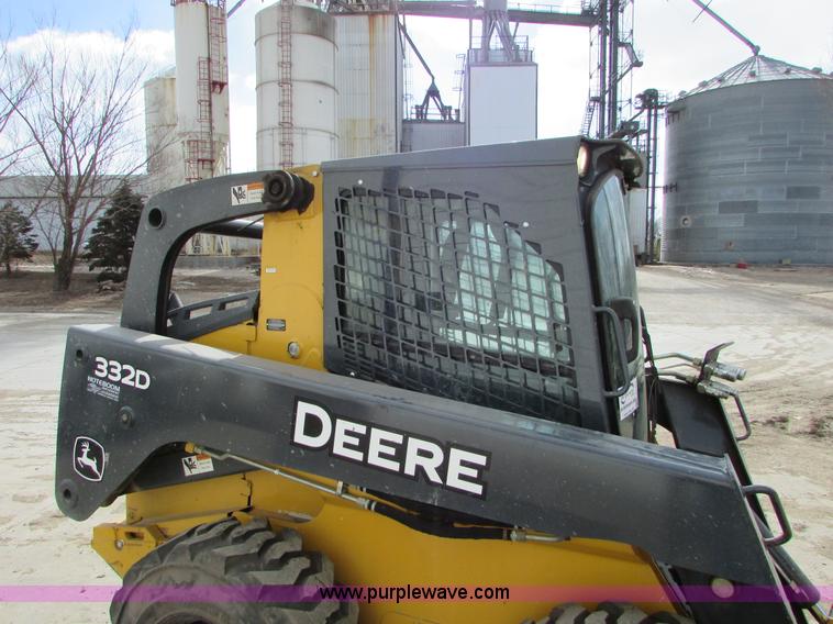 image for item I6601 2012 John Deere 332D skid steer