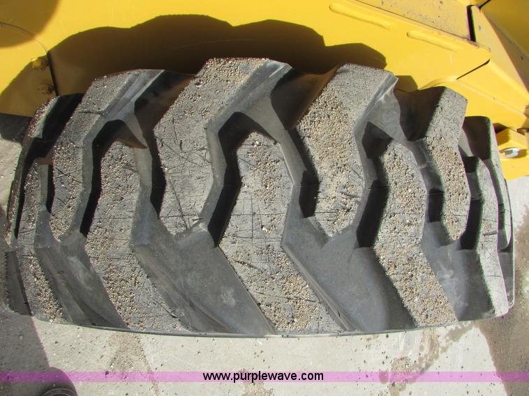image for item I6601 2012 John Deere 332D skid steer