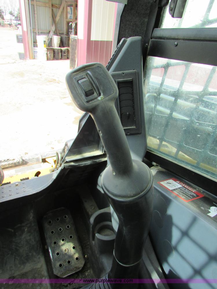 image for item I6601 2012 John Deere 332D skid steer