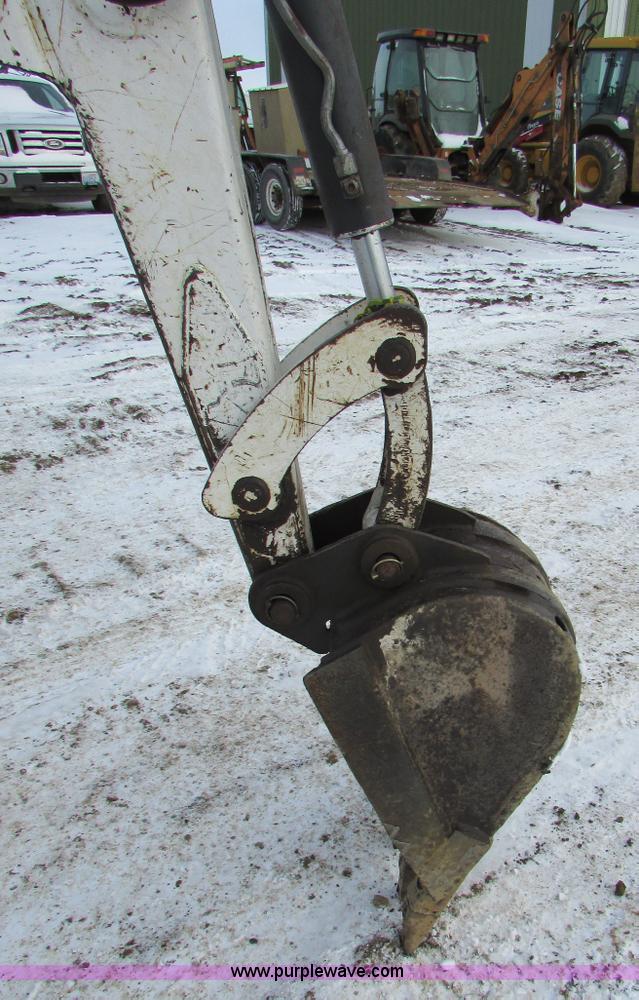 image for item I6611 1998 Bobcat X325 C series compact excavator