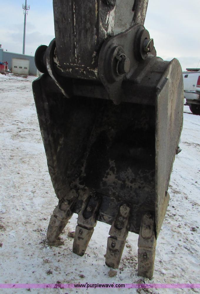 image for item I6611 1998 Bobcat X325 C series compact excavator