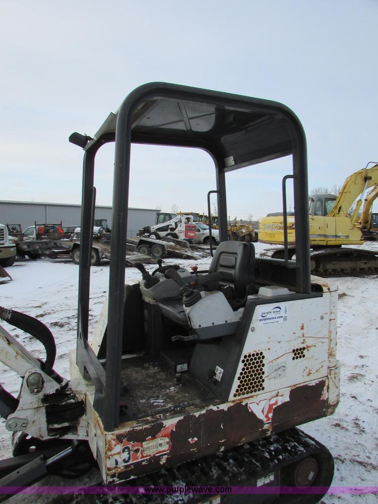 image for item I6611 1998 Bobcat X325 C series compact excavator
