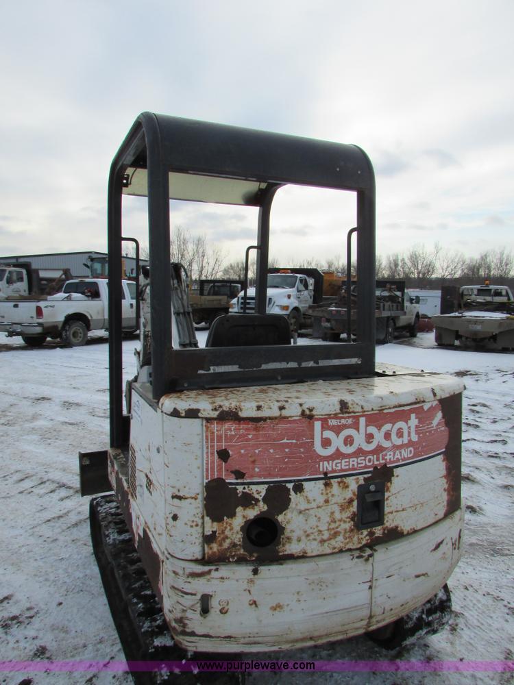 image for item I6611 1998 Bobcat X325 C series compact excavator