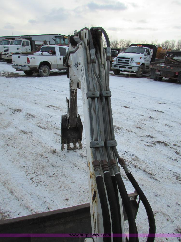 image for item I6611 1998 Bobcat X325 C series compact excavator