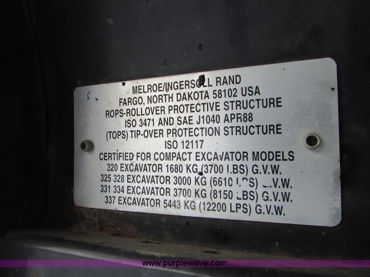 image for item I6611 1998 Bobcat X325 C series compact excavator