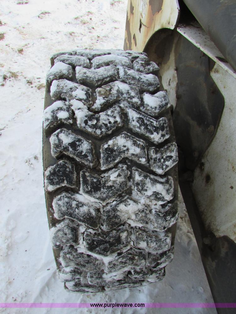 image for item I6612 2000 Bobcat 863 skid steer