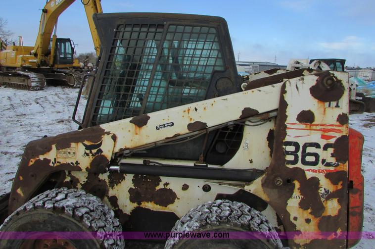 image for item I6612 2000 Bobcat 863 skid steer