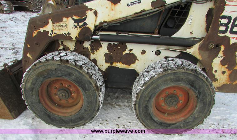 image for item I6612 2000 Bobcat 863 skid steer