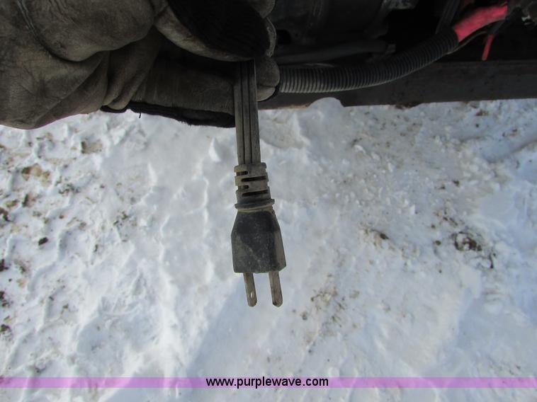 image for item I6612 2000 Bobcat 863 skid steer